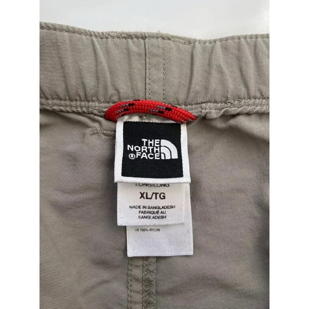 North Face Paramount Peak Active A146 Convertible Zip Off Nylon Pants / Men's XL